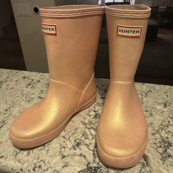 Hunter Kids Blush Pink Rain Boots - Picture 2 of 7